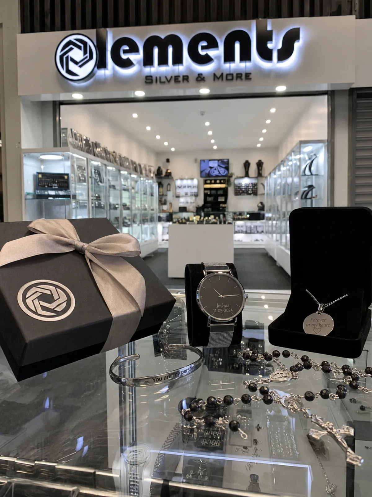 Elementswinkel Showroom at Beverwijk Bazaar Elementswinkel silver jewelry showroom in Beverwijk Bazaar